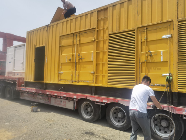 德安除了负载情况和发动机维护，还有哪些因素会影响 200kw 柴油发电机的油耗？